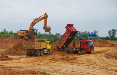 云南工程機械租賃與大件物流一體化服務 操作證、租賃與安裝全攻略